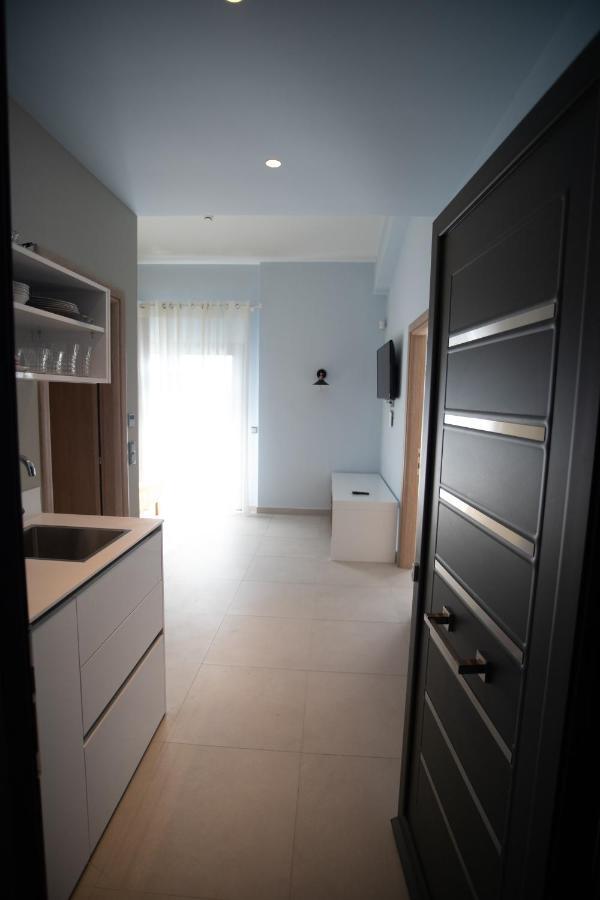 8 Boutique Suites Nea Poteidaia Zewnętrze zdjęcie