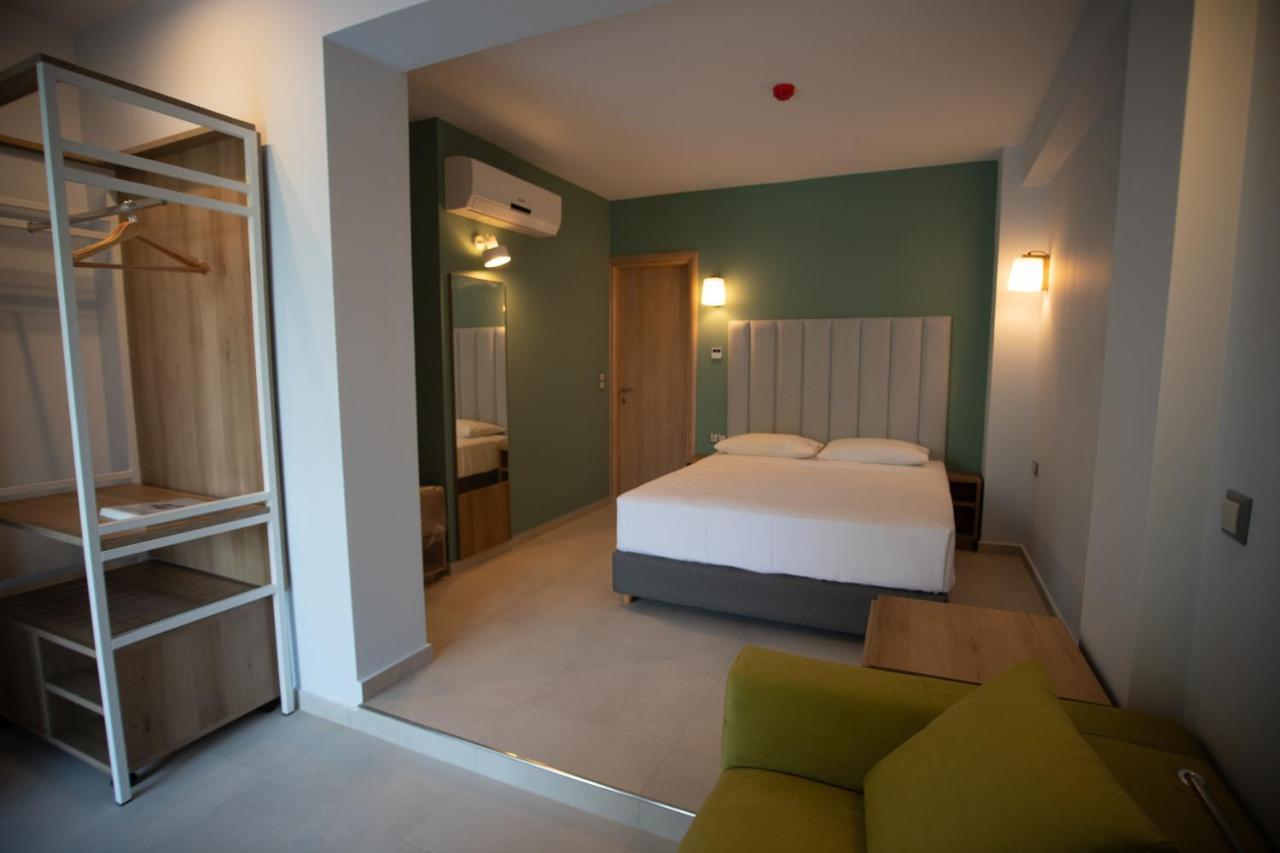 8 Boutique Suites Nea Poteidaia Zewnętrze zdjęcie