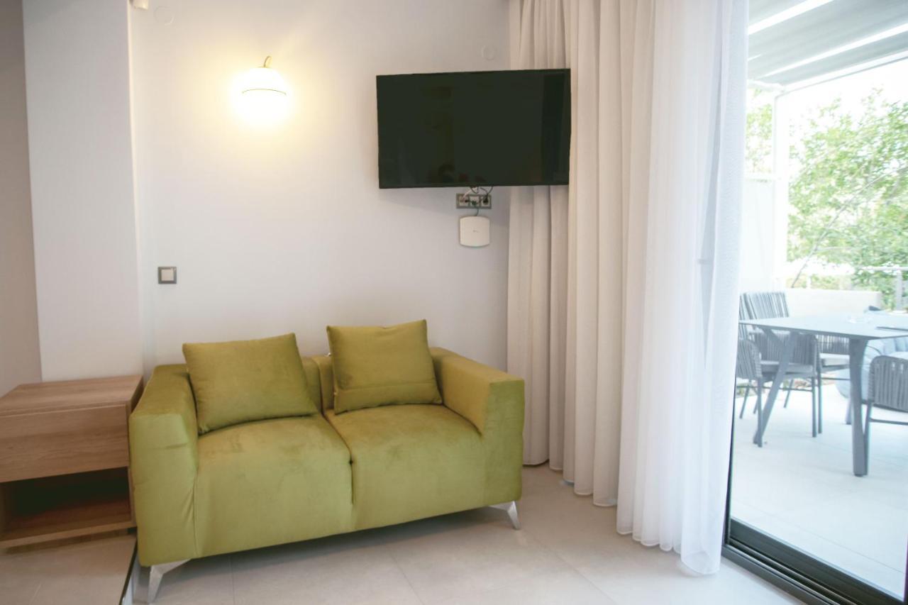 8 Boutique Suites Nea Poteidaia Zewnętrze zdjęcie