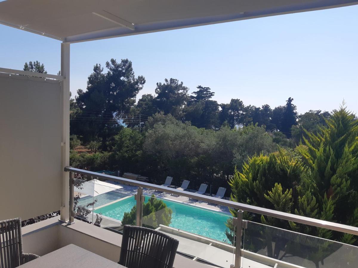 8 Boutique Suites Nea Poteidaia Zewnętrze zdjęcie