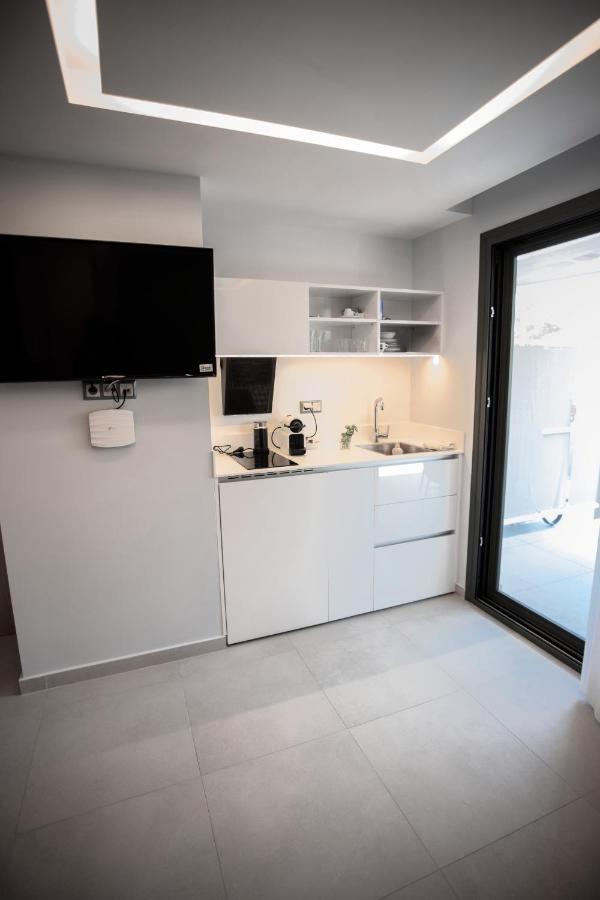 8 Boutique Suites Nea Poteidaia Zewnętrze zdjęcie