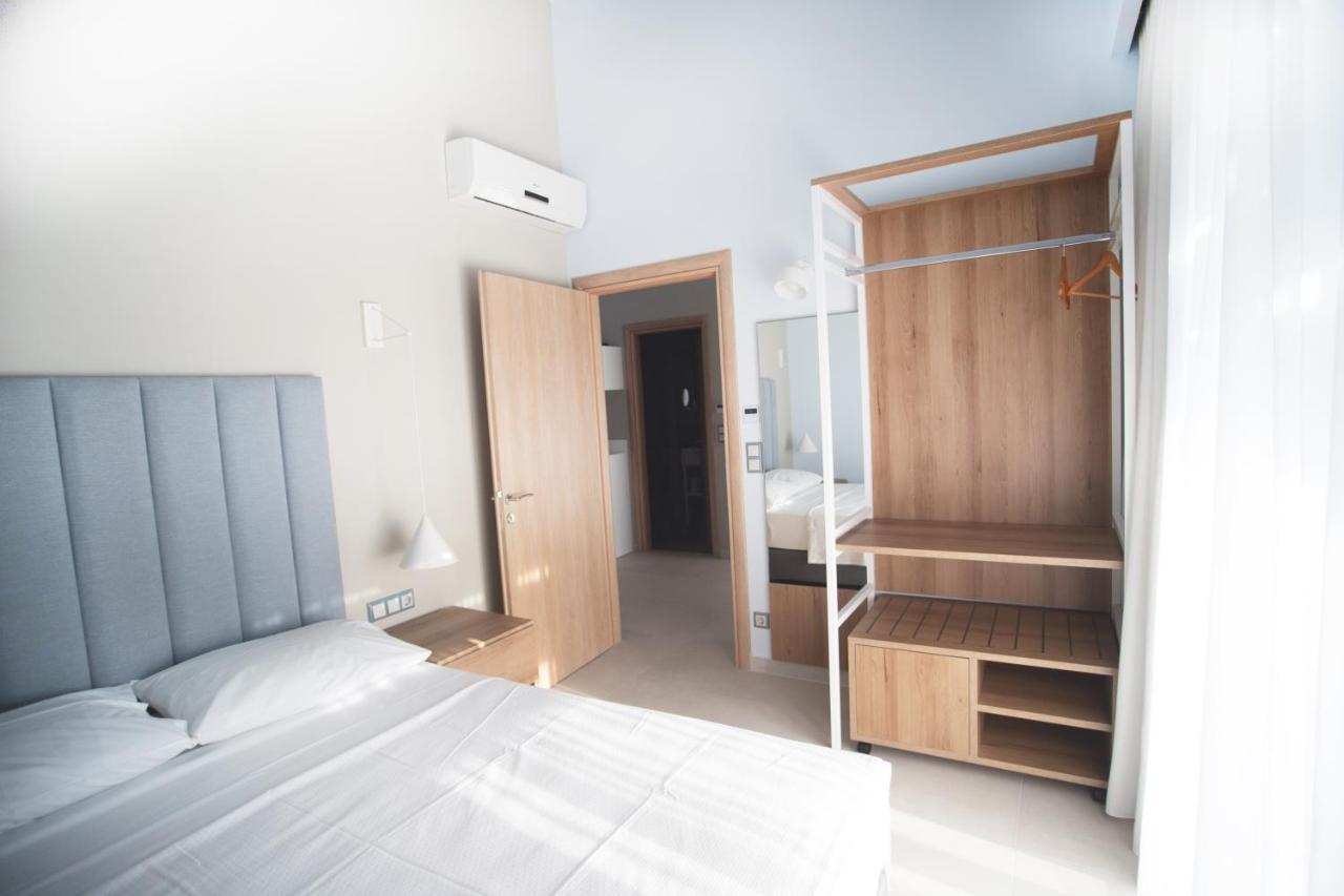 8 Boutique Suites Nea Poteidaia Zewnętrze zdjęcie