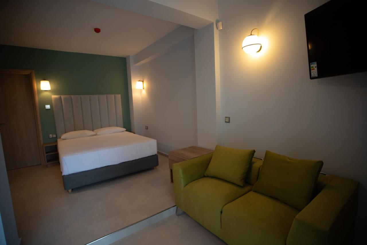 8 Boutique Suites Nea Poteidaia Zewnętrze zdjęcie