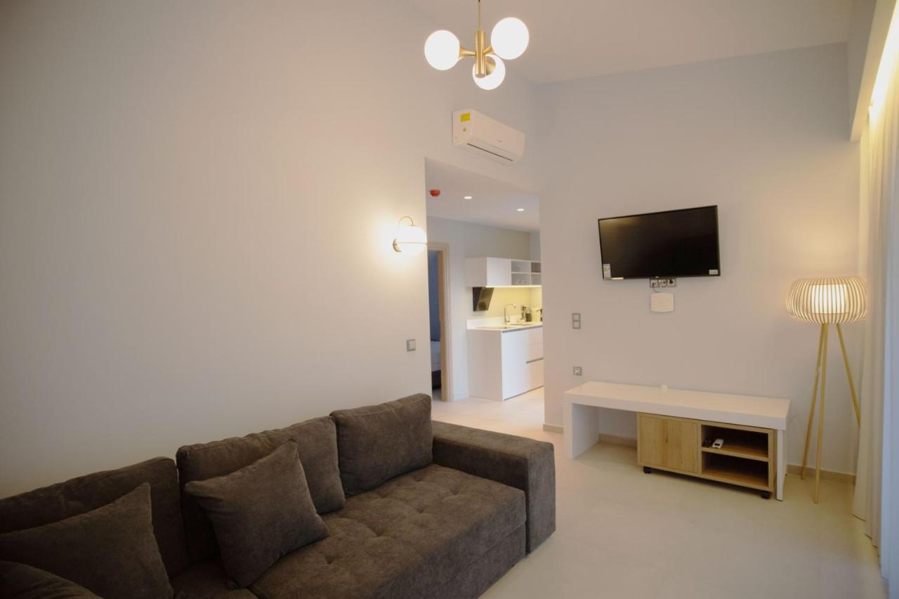 8 Boutique Suites Nea Poteidaia Zewnętrze zdjęcie
